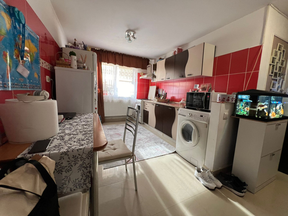 Apartament de 2 camere, 64 mp, zona Vivo