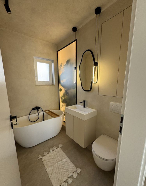 Casa insiruita, 80 mp utili, 28 mp terasa, parcare, zona Casa Zanelor