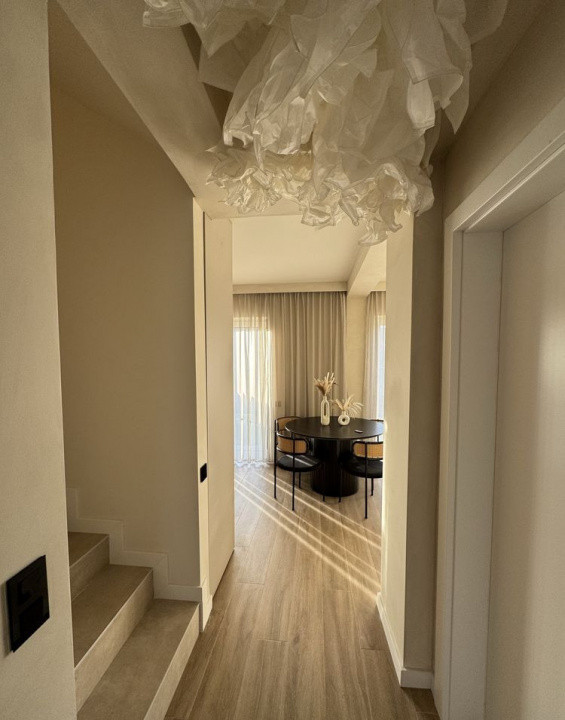 Casa insiruita, 80 mp utili, 28 mp terasa, parcare, zona Casa Zanelor