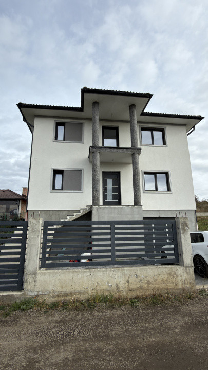 Casa Individuala 4 camere, 184mp, Garaj, Zona Beta Residence