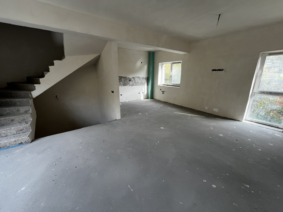 Duplex de 4 camere, 160 mp utili, garaj, Tauti