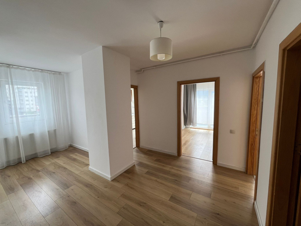 Apartament de 3 camere, 60 mp, terasa, garaj, zona VIvo