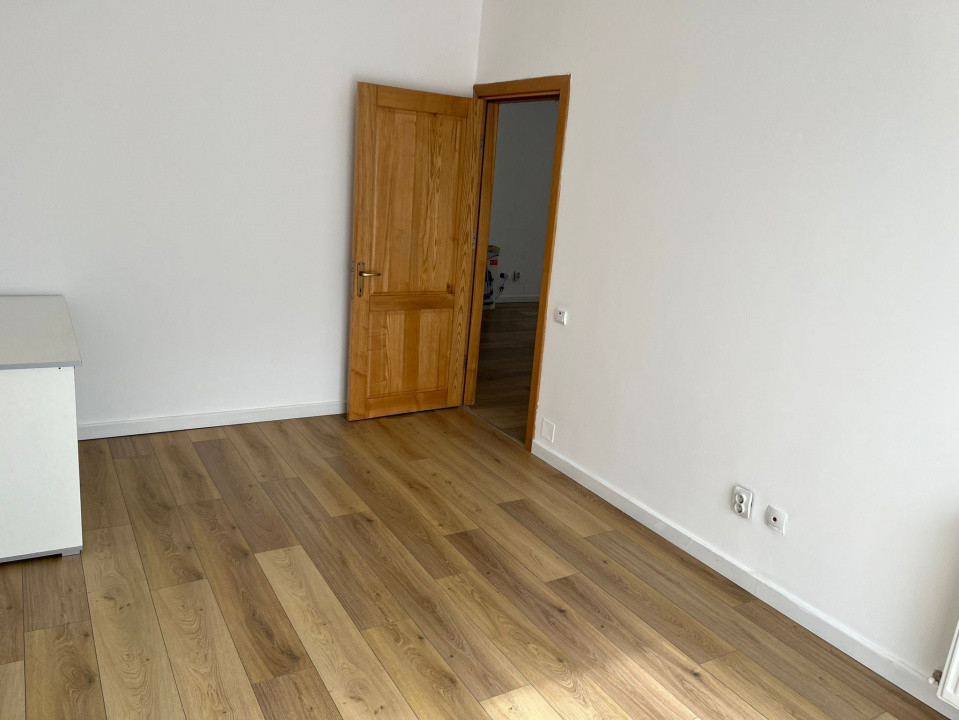 Apartament de 3 camere, 60 mp, terasa, garaj, zona VIvo