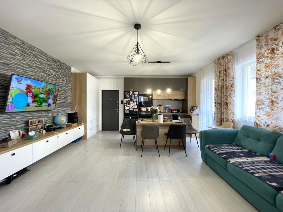 Penthouse de 3 camere, lift, 2 parcari subterane, zona KIK