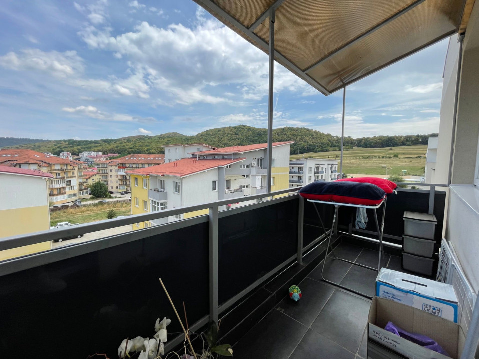 Penthouse de 3 camere, lift, 2 parcari subterane, zona KIK