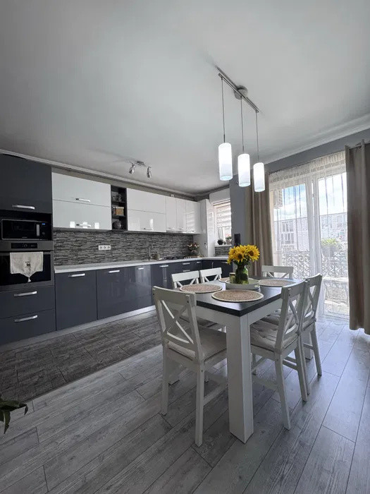 Apartament de 3 camere, 61 mp, loc de parcare, zona Somesului