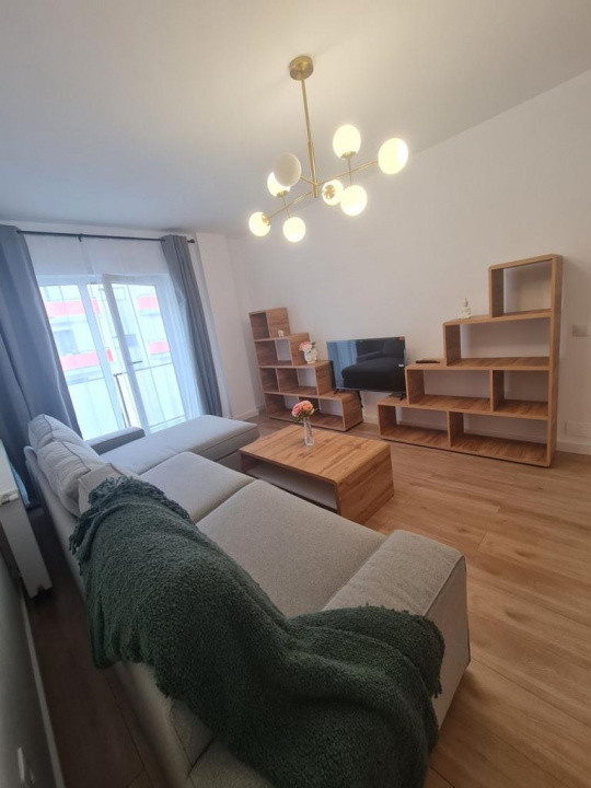 Apartament de 2 camere decomandat, 51 mp, 2 balcoane, zona Terra