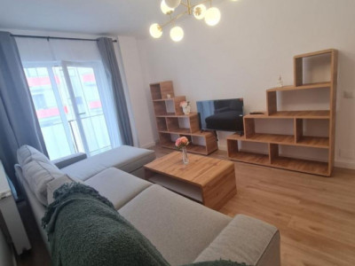 Apartament de 2 camere decomandat, 51 mp, 2 balcoane, zona Terra