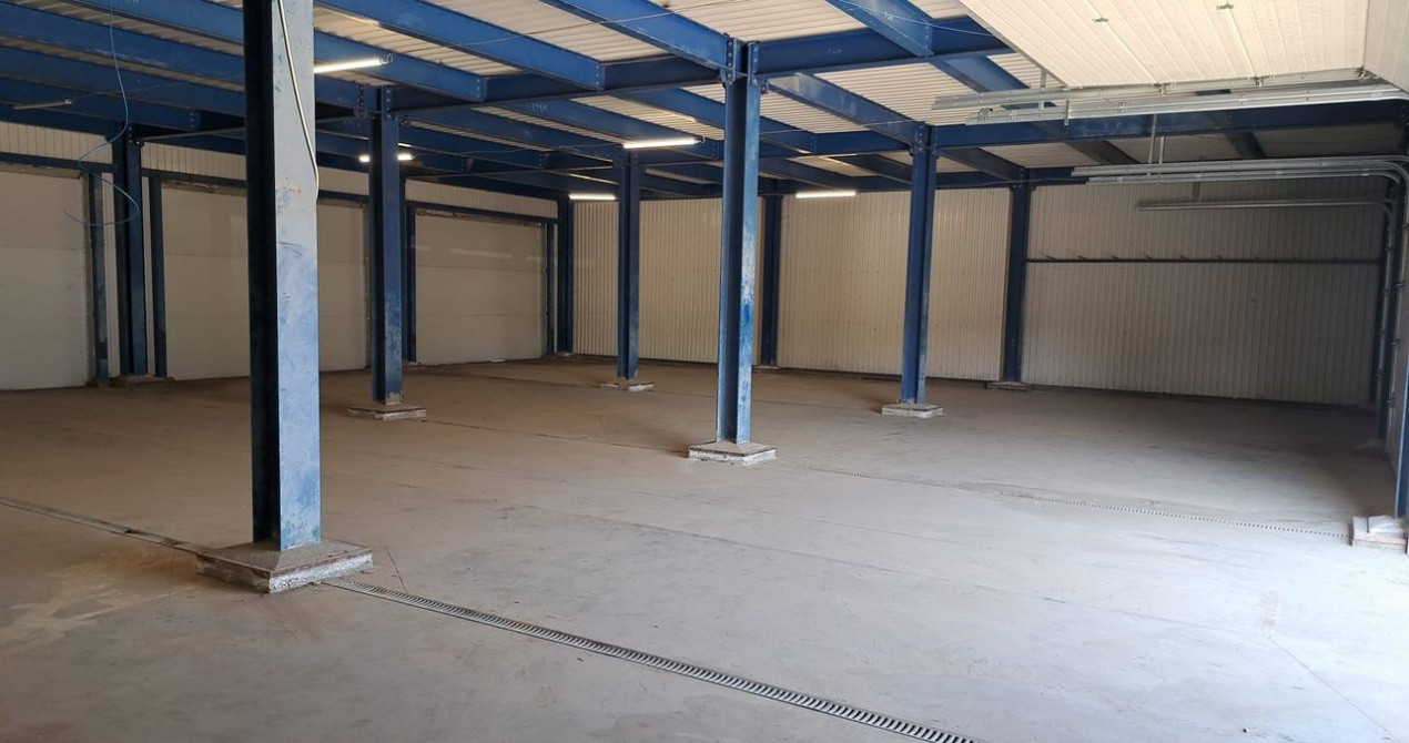 Hala Industriala de inchiriat, 400 mp, Luna de Sus