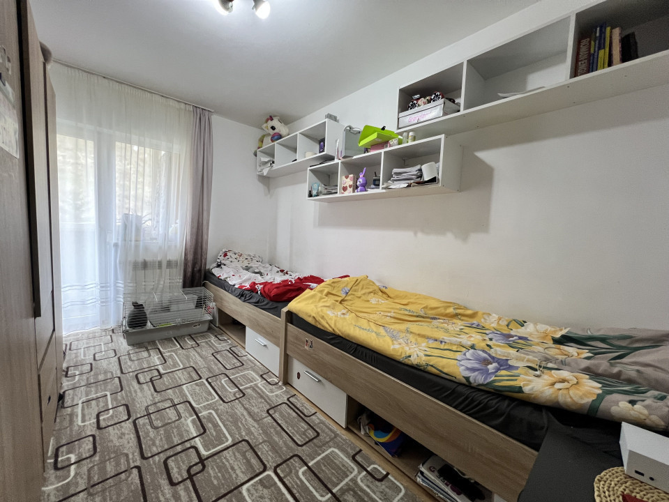 Apartament de 2 camere, ideal pt investitie, 42 mp, 2 balcoane, str Stejarului