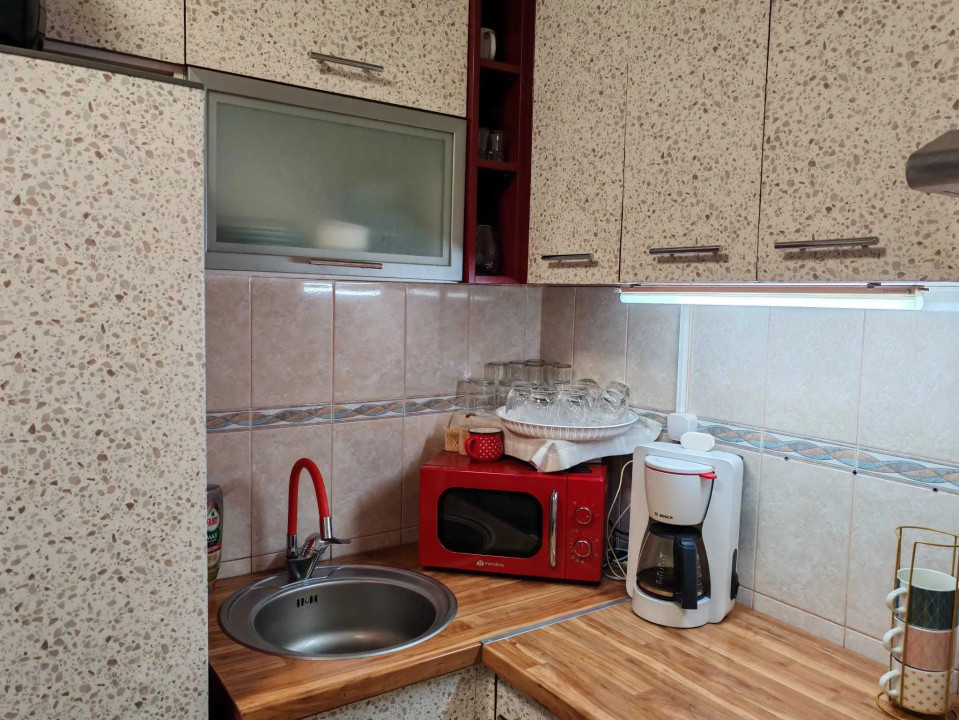 Apartament de 2 camere, ideal pt investitie, 42 mp, 2 balcoane, str Stejarului