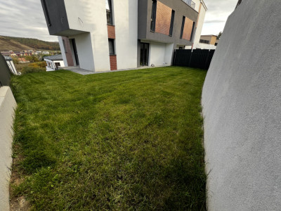 Duplex cu 4 dormitoare, garaj, terasa, zona Fagului