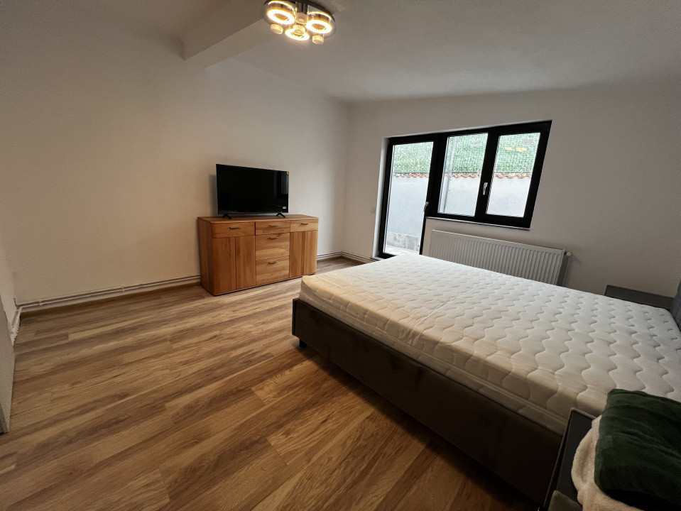 Apartament de 3 camere, 60 mp, 25 mp terasa, Zona Vivo