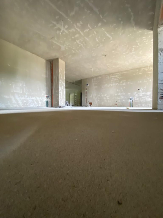 Apartament de 3 camere, 2 bai,  86 mp, Zona Vivo