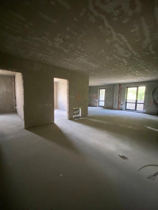 Apartament de 3 camere, 2 bai,  86 mp, Zona Vivo