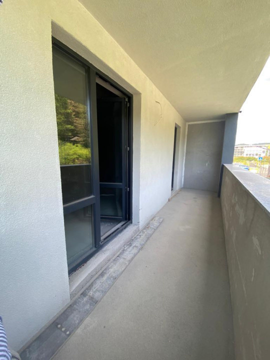 Apartament de 3 camere, 2 bai,  86 mp, Zona Vivo