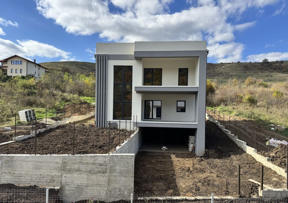 Casa individuala, 200 mp utili, 500 mp teren, Valea Garbaului