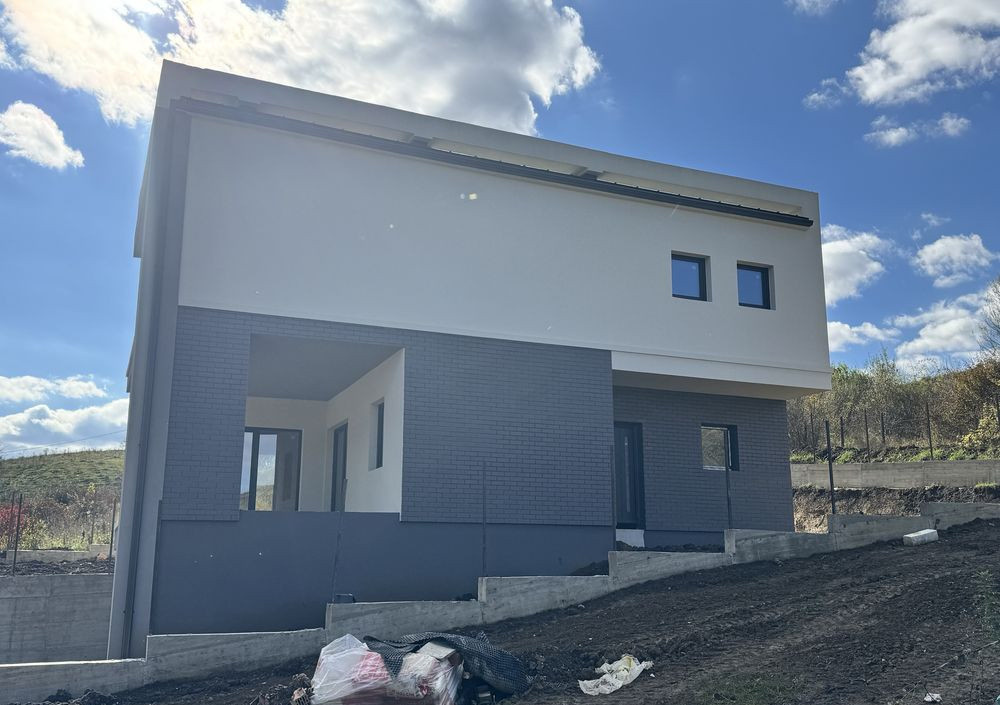 Casa individuala, 200 mp utili, 500 mp teren, Valea Garbaului