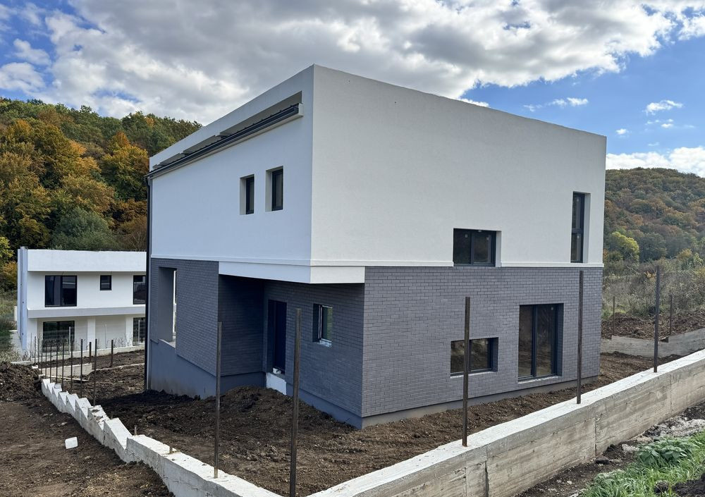 Casa individuala, 200 mp utili, 500 mp teren, Valea Garbaului