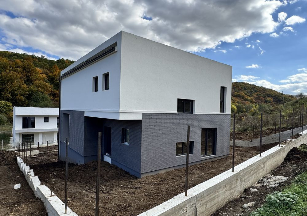 Casa individuala, 200 mp utili, 500 mp teren, Valea Garbaului