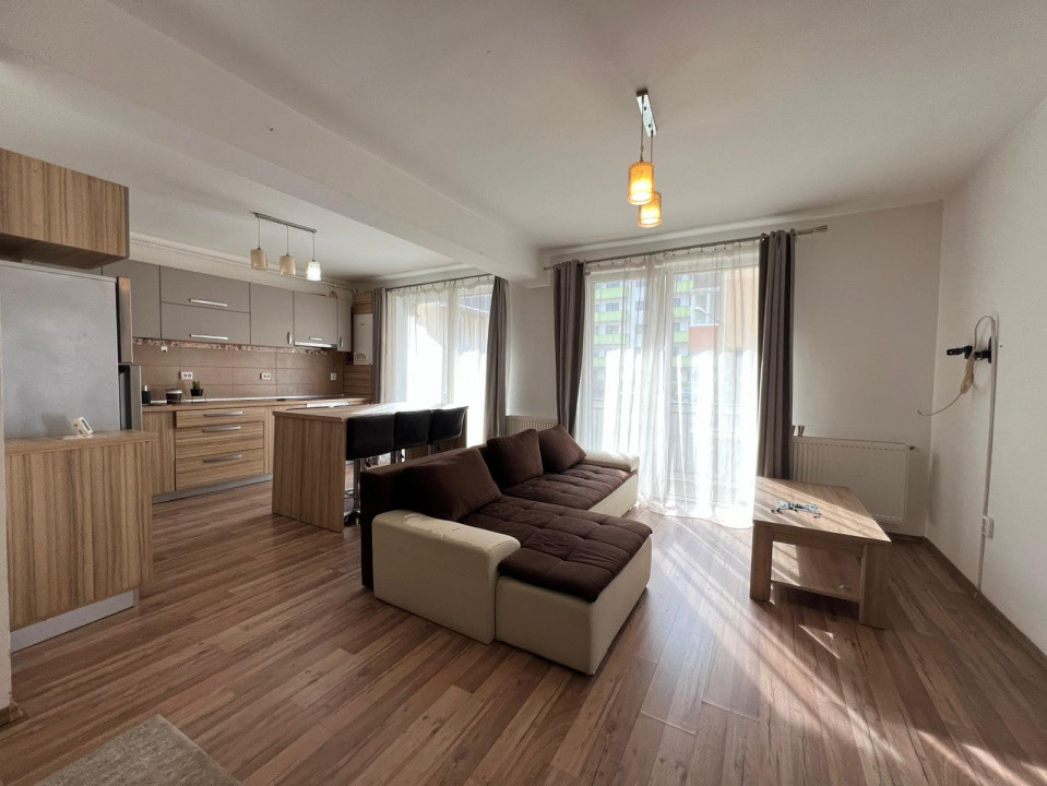 Apartament de 3 camere, 61 mp, loc de parcare, str. Porii/Eroilor