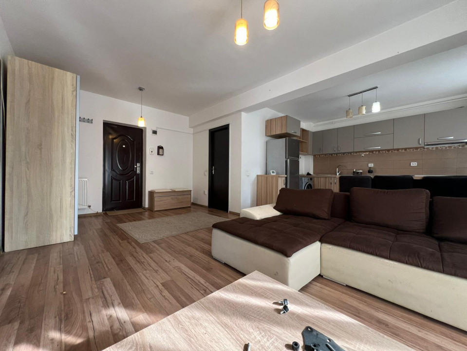 Apartament de 3 camere, 61 mp, loc de parcare, str. Porii/Eroilor