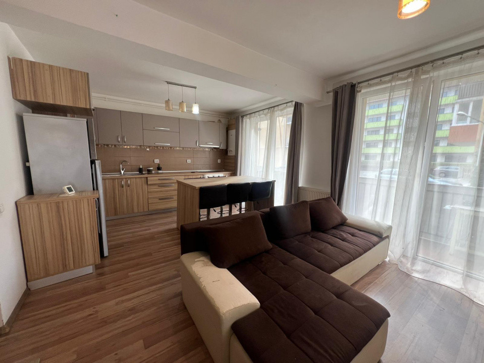 Apartament de 3 camere, 61 mp, loc de parcare, str. Porii/Eroilor