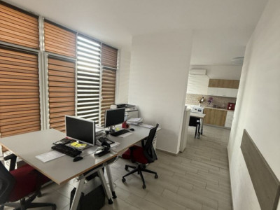 Apartament de 2 camere, 76 mp, parcare, zona Avram Iancu