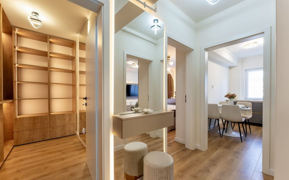 Apartament de 2 camere decomandat, 56 mp, parcare, Zona Terra