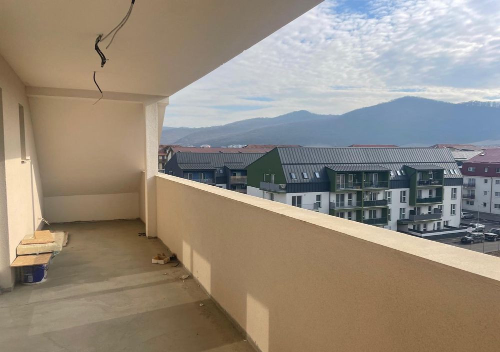 Apartament de 3 camere, 71 mp, 24 mp terasa, parcare, zona Cetatii