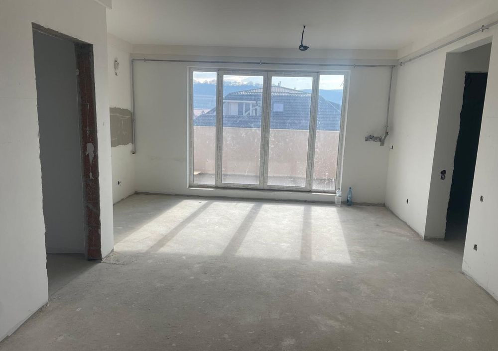 Apartament de 4 camere, 78 mp, 24 mp terasa, parcare, zona Cetatii