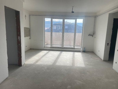 Apartament de 4 camere, 78 mp, 24 mp terasa, parcare, zona Cetatii