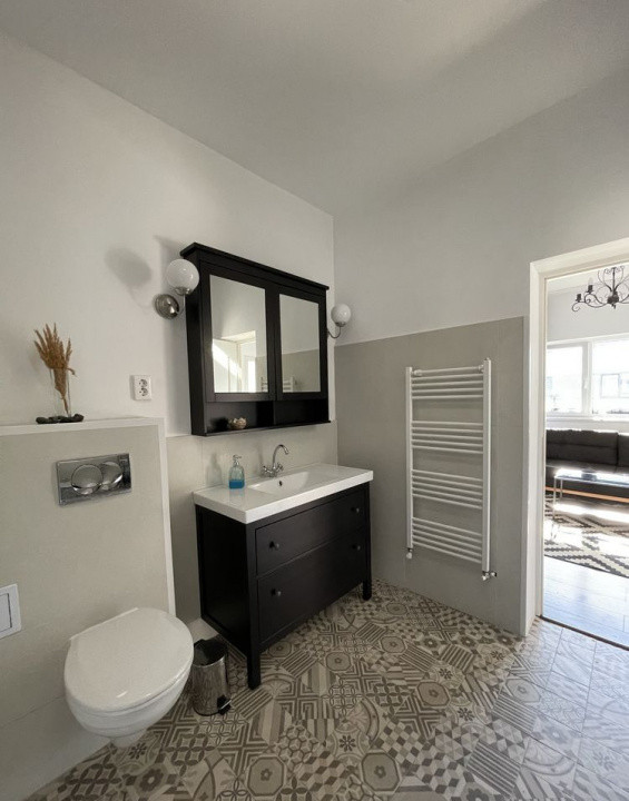 Apartament de 3 camere, 82 mp, 2 bai, parcare, Zona Stadionului