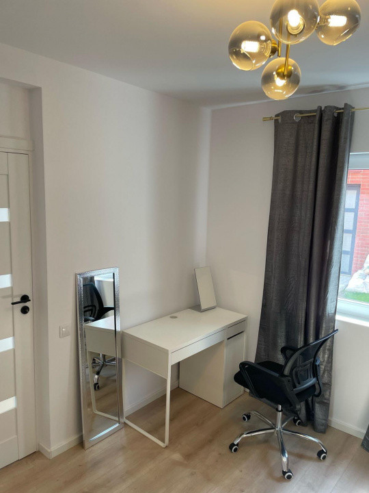 Casa insiruita, 80 mp utili, 28 mp terasa, parcare, zona Casa Zanelor