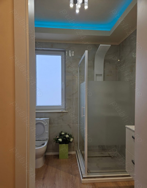 Apartament de 2 camere, 37 mp, parcare, zona Eroilor