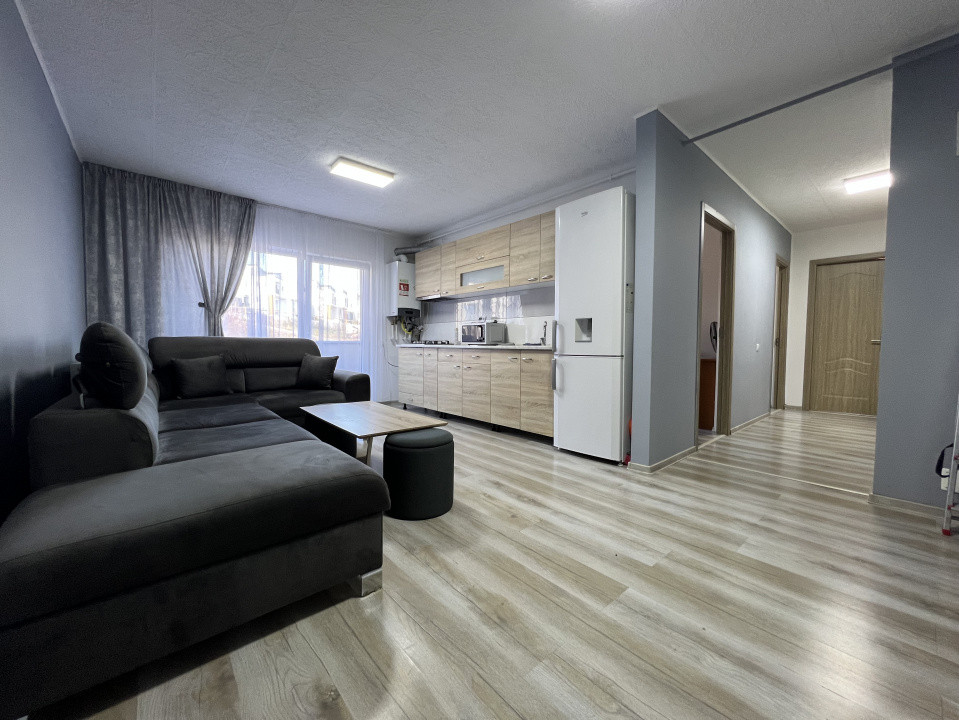 Apartament de 3 camere, 2 parcari, boxa, Str. Fagului