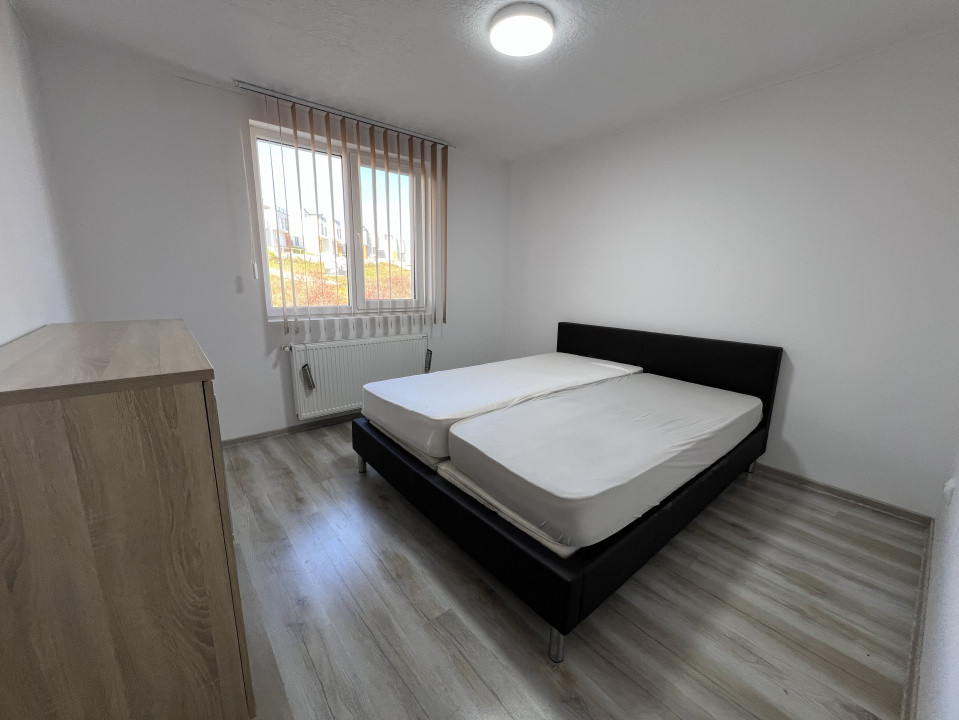 Apartament de 3 camere, 2 parcari, boxa, Str. Fagului