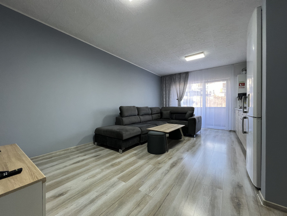 Apartament de 3 camere, 2 parcari, boxa, Str. Fagului