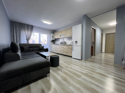 Apartament de 3 camere, 2 parcari, boxa, Str. Fagului