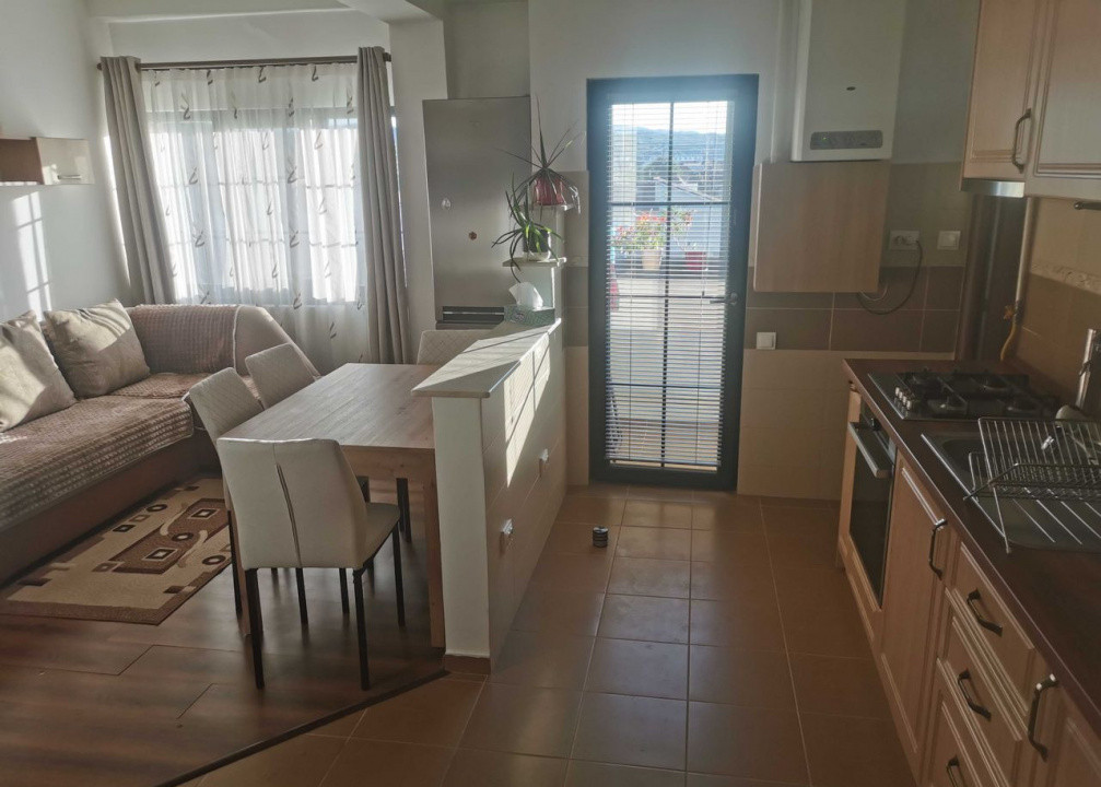 Apartament de 3 camere, 63 mp, 2 bai, zona Abatorului