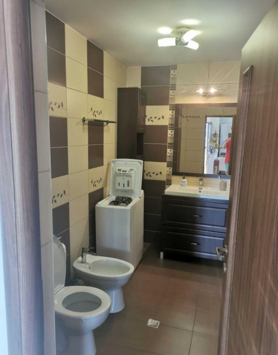 Apartament de 3 camere, 63 mp, 2 bai, zona Abatorului