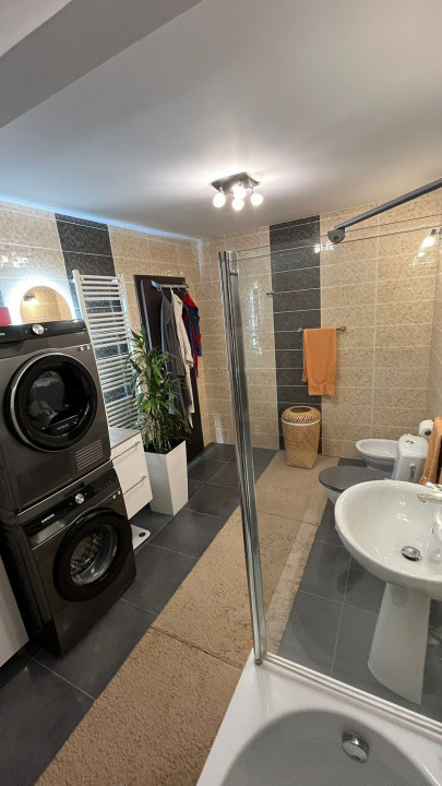 Apartament de 2 camere, 52 mp, strada Tăuțiului