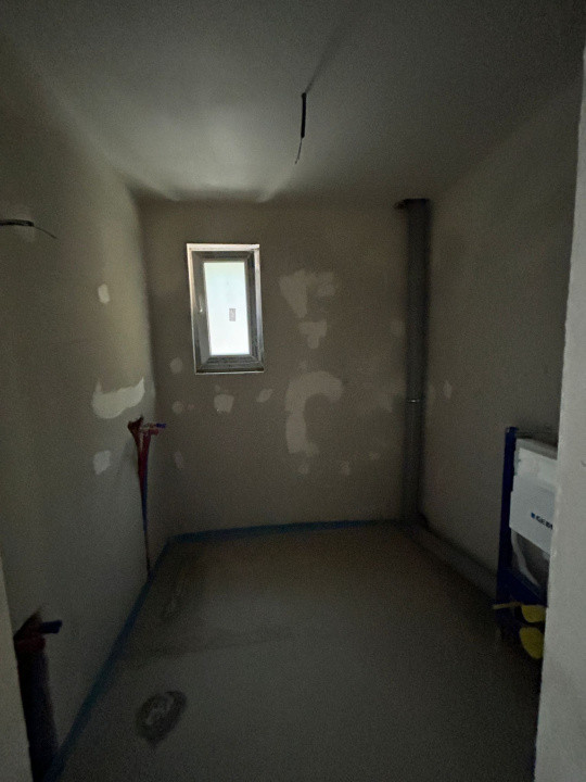 Apartament de 3 camere, 2 bai, 67mp, 50 mp terasa, zona Teilor