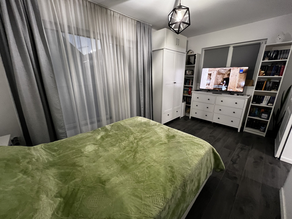 Apartament de 3 camere, 63 mp, 88 mp terasa, parcare, zona Cetatii