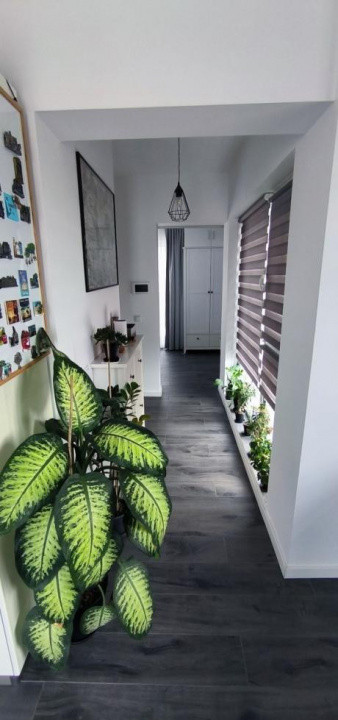 Apartament de 3 camere, 63 mp, 88 mp terasa, parcare, zona Cetatii