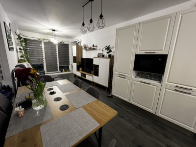 Apartament de 3 camere, 63 mp, 88 mp terasa, parcare, zona Cetatii