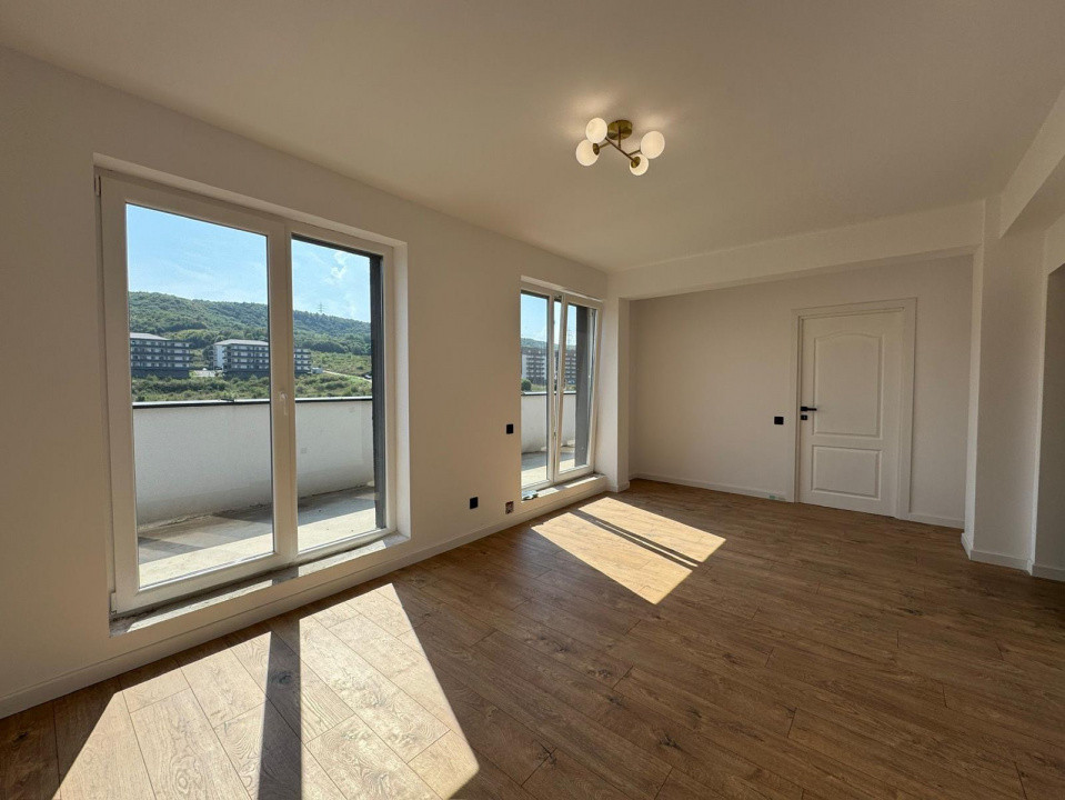 Apartament de 2 camere decomandate, 52 mp, 34 mp terasa, Zona Urusagului