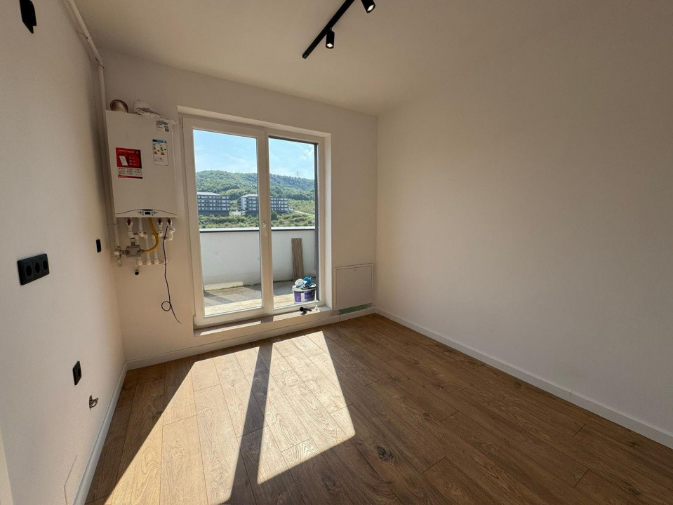 Apartament de 2 camere decomandate, 52 mp, 34 mp terasa, Zona Urusagului