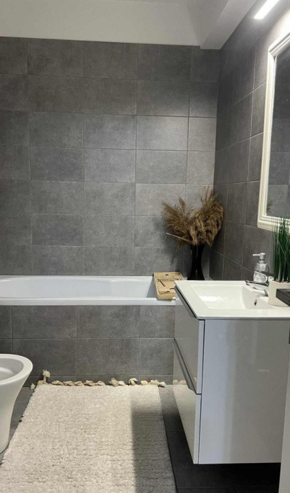 Apartament de 2 camere, 45 mp, Zona Subcetate