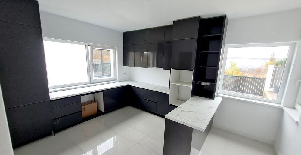 Casa 4 Camere, 120mp, Zona VIVO